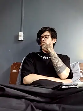 Loggan donnelly online show from March 2026 06:45:01 PM