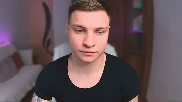 handsome guy01 online show from March 2025 04:01:01 AM