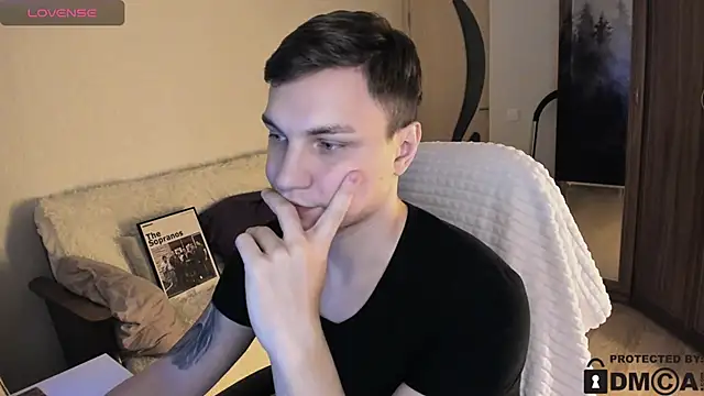 handsome guy01 online show from October 2025 04:19:02 PM