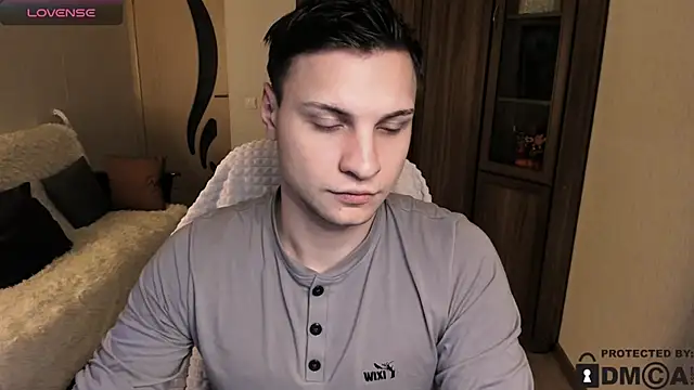 handsome guy01 online show from November 2025 06:56:01 PM