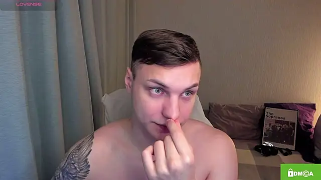 handsome guy01 online show from April 2026 06:38:01 PM