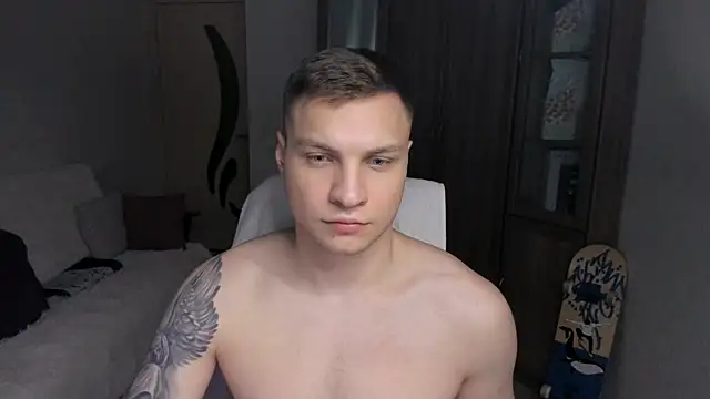 handsome guy01 online show from September 2025 05:44:01 PM
