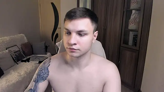 handsome guy01 online show from September 2025 11:33:01 PM