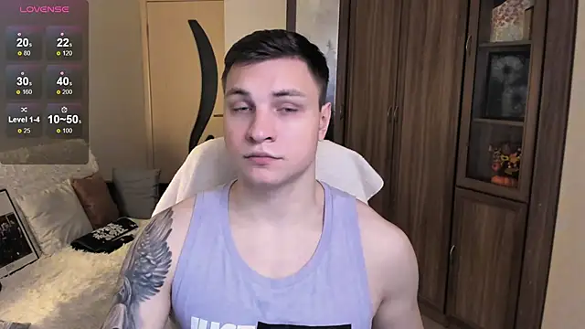 handsome guy01 online show from September 2025 07:43:02 PM