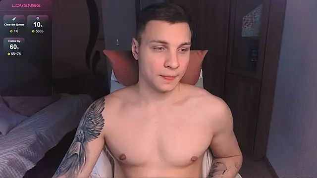 handsome guy01 online show from February 2025 06:22:01 PM