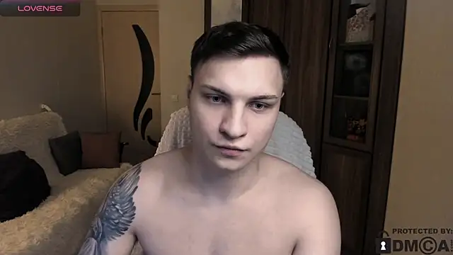 handsome guy01 online show from November 2025 05:44:01 AM