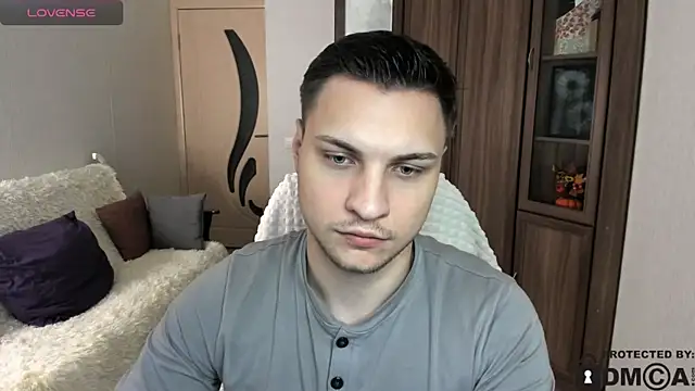 handsome guy01 online show from October 2025 07:32:01 PM