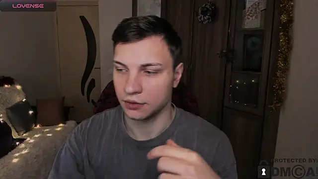 handsome guy01 online show from November 2025 12:00:01 AM