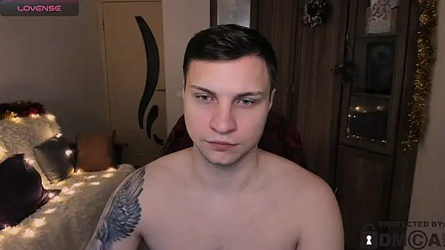 handsome guy01 online show from November 2025 12:05:02 PM