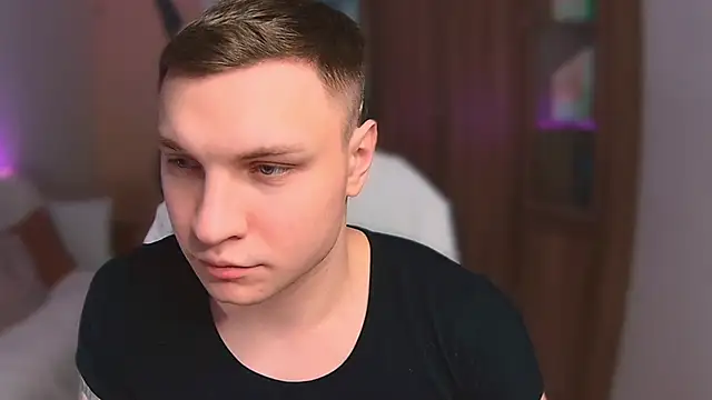 handsome guy01 online show from March 2025 12:55:02 AM