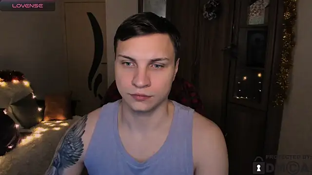 handsome guy01 online show from December 2025 08:42:02 PM