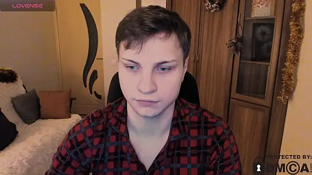 handsome guy01 online show from December 2025 10:04:01 PM