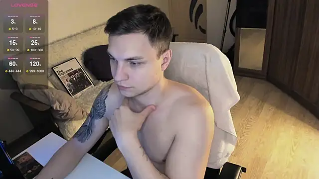 handsome guy01 online show from October 2025 04:38:01 AM
