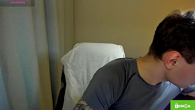 handsome guy01 online show from March 2026 10:38:01 PM