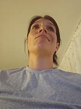 Lenchen  online show from April 2026 07:39:02 PM