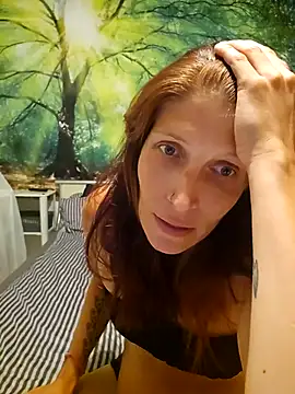 Lenchen  online show from June 2026 07:58:02 PM