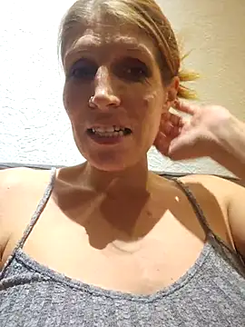 Lenchen  online show from November 2025 08:36:02 PM