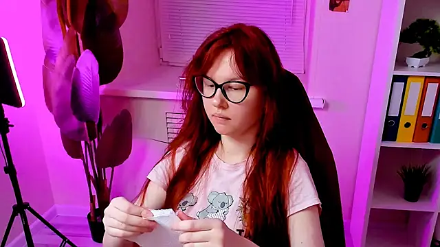 CarolGiggly online show from November 2025 07:12:01 AM