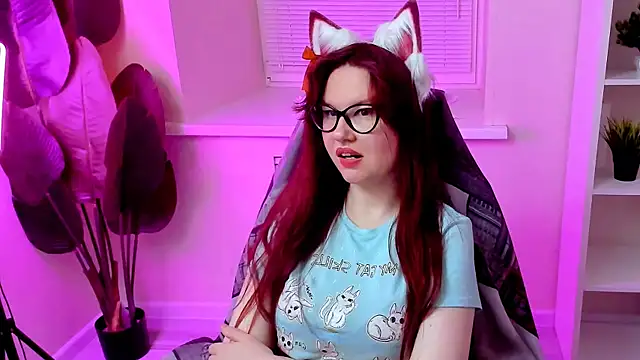 CarolGiggly online show from April 2026 02:20:02 PM