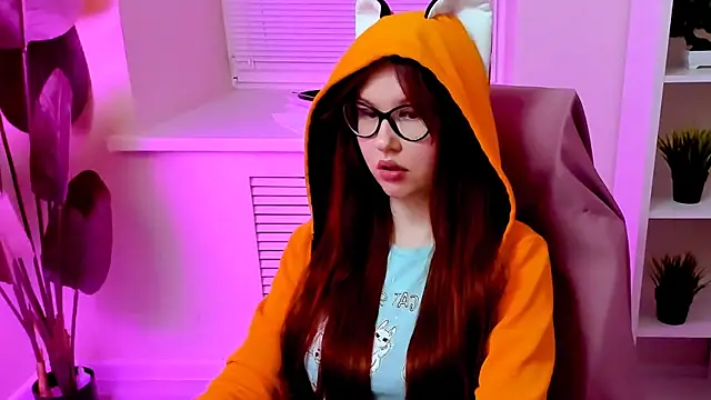 CarolGiggly online show from April 2026 10:33:02 AM