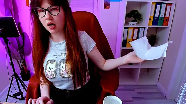 CarolGiggly online show from October 2025 06:09:02 PM