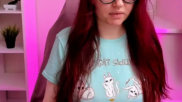 CarolGiggly online show from April 2026 06:32:02 PM