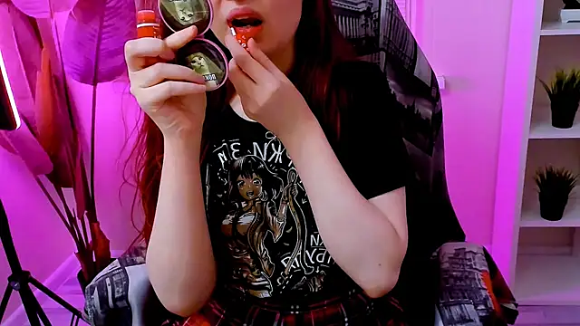 Snapshot of CarolGiggly chatting on July 2026 11:23:01 PM CarolGiggly online show from July 2026 11:23:01 PM