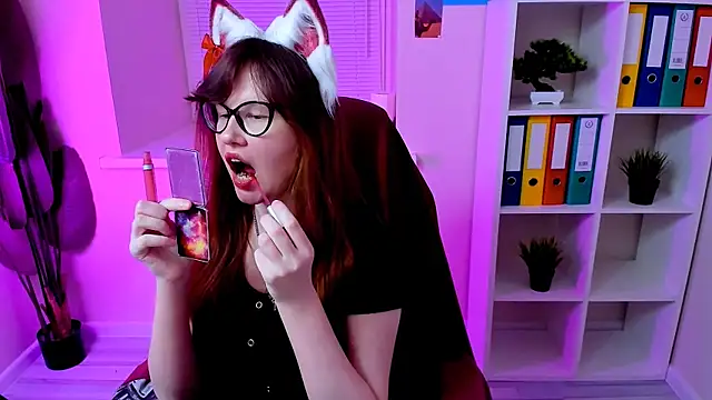 CarolGiggly online show from October 2025 12:13:01 PM