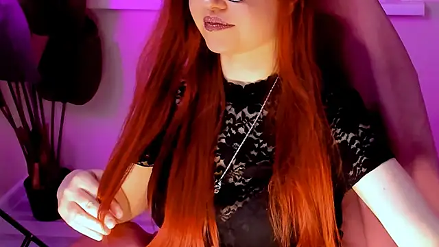 CarolGiggly online show from December 2025 12:32:01 AM