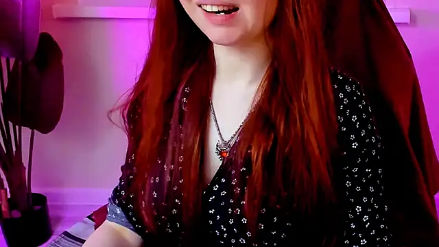 CarolGiggly online show from December 2025 12:05:01 AM