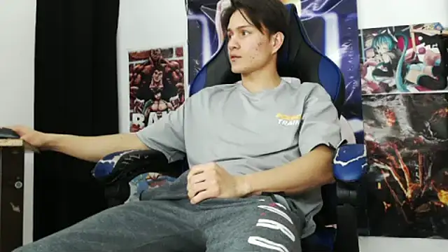 Snapshot of sr_jaeger chatting on November 2025 03:23:02 PM sr jaeger online show from November 2025 03:23:02 PM