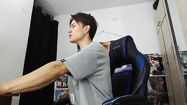 Snapshot of sr_jaeger chatting on November 2025 01:25:01 PM sr jaeger online show from November 2025 01:25:01 PM