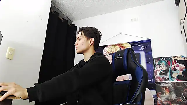 Snapshot of sr_jaeger chatting on November 2025 12:53:01 PM sr jaeger online show from November 2025 12:53:01 PM