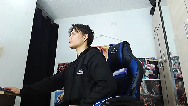 Snapshot of sr_jaeger chatting on November 2025 01:43:01 PM sr jaeger online show from November 2025 01:43:01 PM