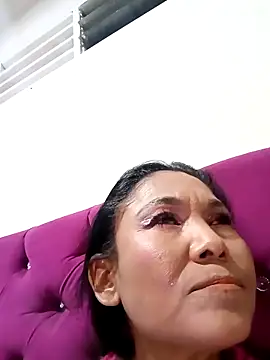 tiffany Bitch online show from March 2026 12:33:01 AM