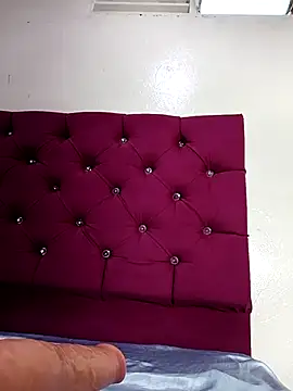 tiffany Bitch online show from November 2025 10:13:01 PM