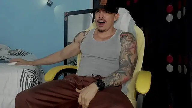 Alex motta online show from November 2025 05:12:02 AM