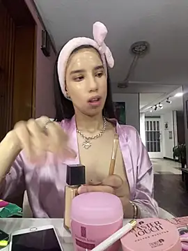 Praga Pink online show from March 2025 05:21:02 AM