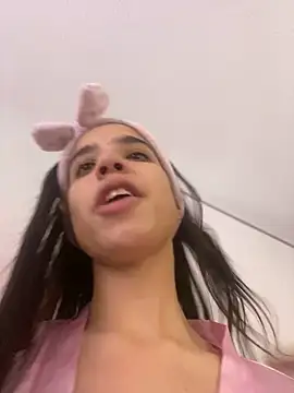 Praga Pink online show from December 2024 01:26:01 AM