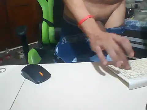 SOLESFETISHBR online show from October 2025 02:05:02 PM