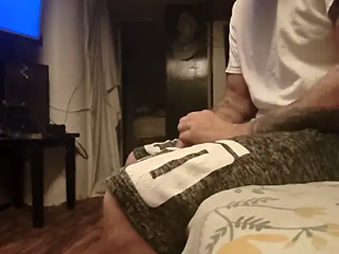 Snapshot of Cantufamily1979 chatting on March 2026 05:30:01 AM Cantufamily1979 online show from March 2026 05:30:01 AM