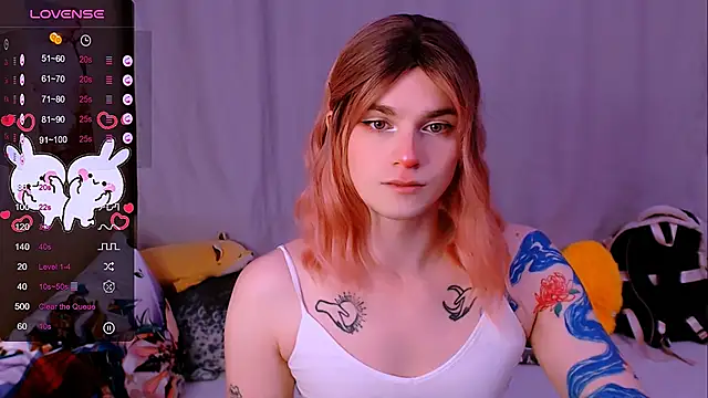 Snapshot of Alice_Hells chatting on November 2025 01:32:02 PM Alice Hells online show from November 2025 01:32:02 PM