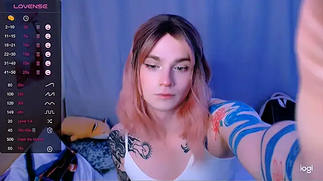 Snapshot of Alice_Hells chatting on June 2026 06:18:02 AM Alice Hells online show from June 2026 06:18:02 AM