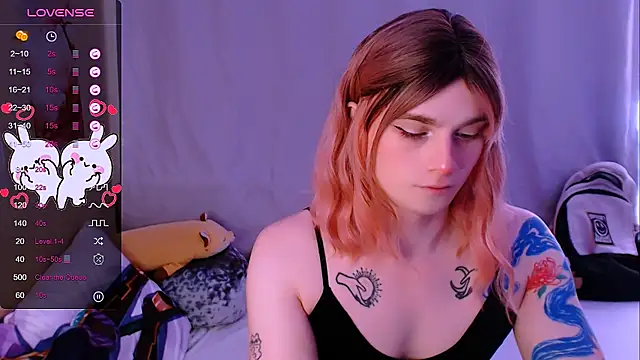 Snapshot of Alice_Hells chatting on October 2025 06:48:01 AM Alice Hells online show from October 2025 06:48:01 AM