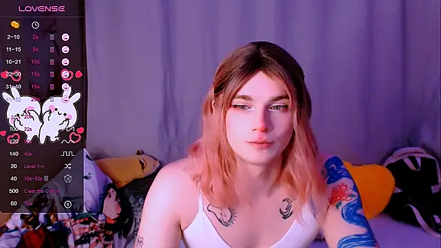 Snapshot of Alice_Hells chatting on November 2025 01:44:01 PM Alice Hells online show from November 2025 01:44:01 PM