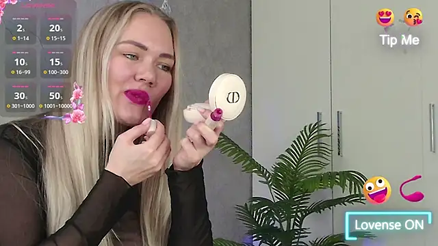 LianaCruz   online show from March 2025 09:01:02 AM