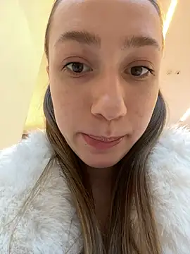 Lia  Love online show from January 2025 10:08:01 AM