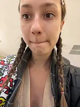 Lia  Love online show from March 2025 01:08:01 PM