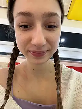 Lia  Love online show from February 2025 12:15:01 PM