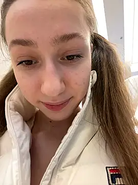 Lia  Love online show from January 2025 12:11:02 PM